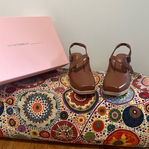 Intentionally ______ NIB Office Cognac US 9 Mary Jane Clogs